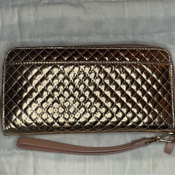 Vera Bradley Rose Gold Wristlet Wallet - Picture 2 of 6